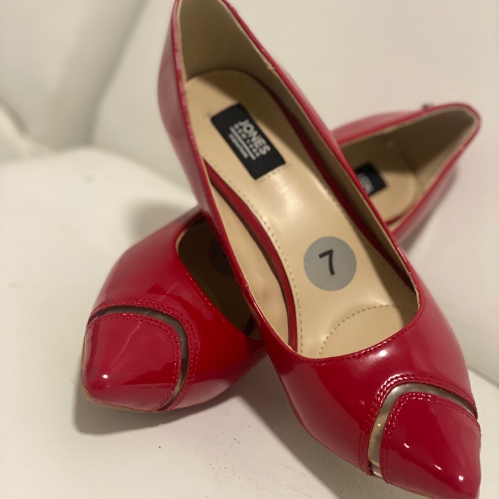 Red Heels - Picture 2 of 8